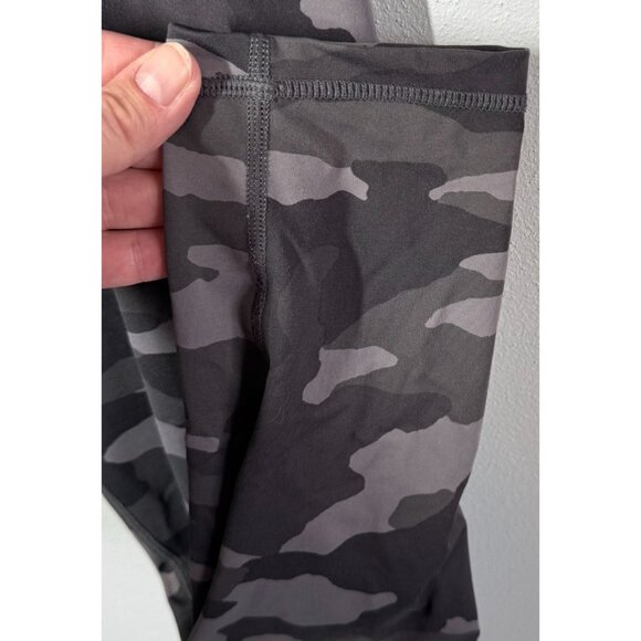 Aerie Womens Gray Camouflauge Full Length Leggings Size Large Athletic Yoga Run - Picture 7 of 9